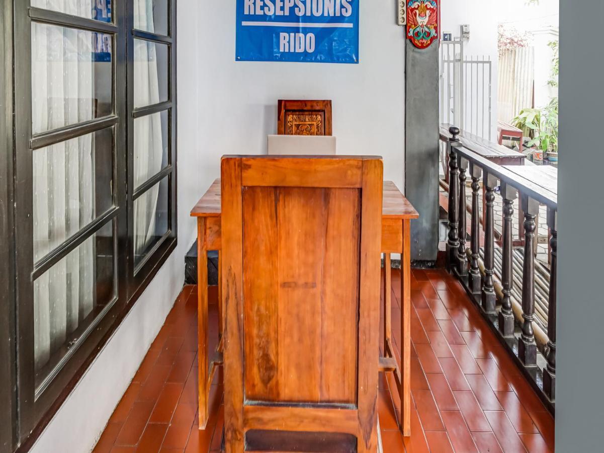 SPOT ON 90797 Sukun Syariah Homestay Malang Bagian luar foto